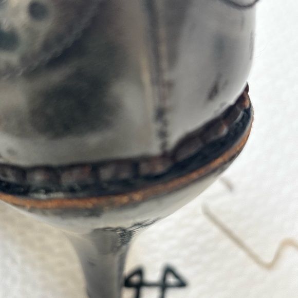 Gucci Black Leather Kiltie Brogue Ankle Boots with Gold Logo - Picture 7 of 12